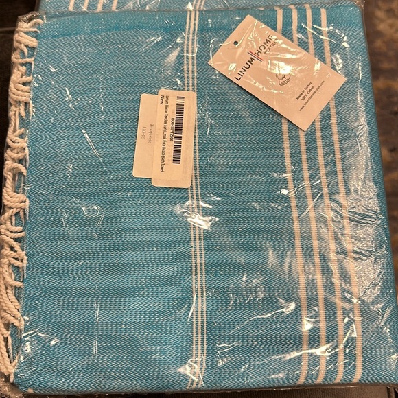 Linum Home 100% Turkish Cotton Lucky Pestemal Beach Towel Turquoise Fringe NWT - Picture 2 of 4